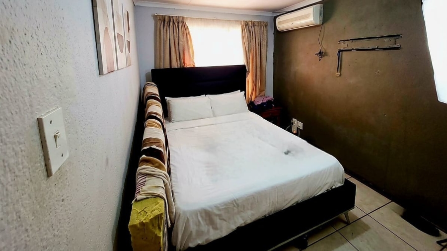 4 Bedroom Property for Sale in Tlhabane West North West